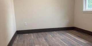 238 8th Street Gallery 6