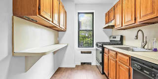 17006 Crocheron Ave Gallery 6