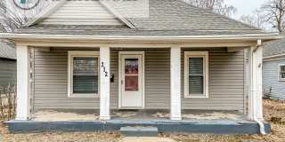 Cute 2 Bed 1 Bath House in Quiet Neighborhood Gallery 1