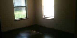 958-960 North Lancelot Avenue Gallery 6