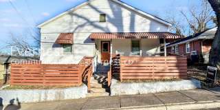 613 North Jackson Avenue Gallery 1