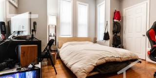 Charming 4 Bedroom-No Broker Fee Gallery 7