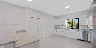 4313 E 8th Ct Gallery 9