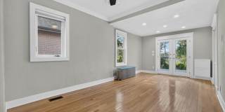 7122 Nashville Avenue Gallery 19