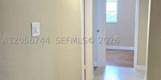 5825 Collins Ave Gallery 19