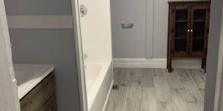 127 South Horton Street - 127 1/2 Gallery 8