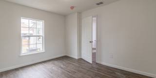 324 BARGAS ST Gallery 21