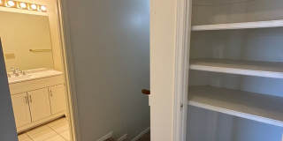 3br 2.5ba on Surrey Hills Golf Course!! Gallery 29