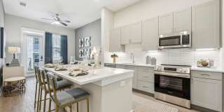Atwater - Apartments & Townhomes Gallery 1