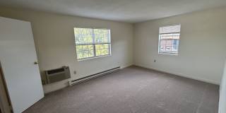 Elmwood Park Gallery 18