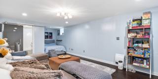 *Beautifully Updated & Unique 1BD/2BA Condo Unit Available in South Side* Gallery 25