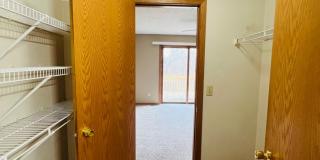 4 Bedroom 2 Bath Duplex in Iowa City Gallery 9