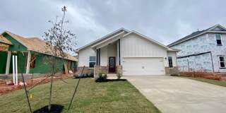 Stunning 4/2 Brand New Home in Kyle! Gallery 1