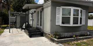 Charming 2-Bedroom Home in Largo – 55+ community Gallery 1