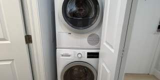 910 W Hallam Street unit: 12 Gallery 26