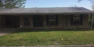 LARGE Spacious 5 bedroom 3 bathroom House Gallery 1
