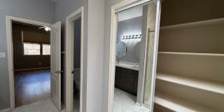 Beautiful Luxury Single Story Town Home Available Near Coors Blvd NW & Dellyne Ave NW! Gallery 17