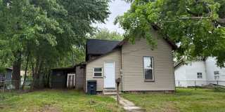 Adorable 3 Bedroom Home in Frankfort Gallery 1