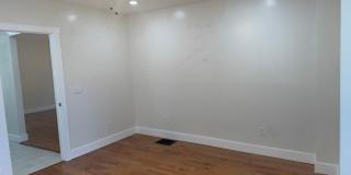 Great 1st Floor Duplex in Squirrel Hill! Available NOW! Gallery 23