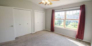 2 Bedroom Townhome off West Circle Drive Gallery 11