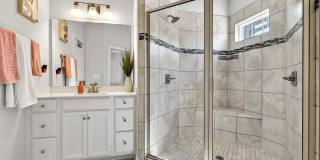 Luxurious 3 Bed 2.5 Bath Townhome In Beautiful Foster's Glen Gallery 21