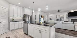 Modern 3-Bedroom Bella Vista Home with Bonus Room and Tiered Deck Gallery 6