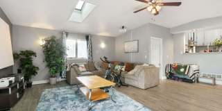 Charming 3 Bedroom, 2 Bathroom Home in Windsor! Gallery 9