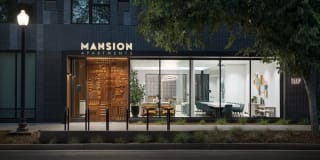 The Mansion Gallery 12
