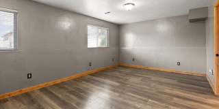 Amazing 3 Bedroom/2 Bath Bi-Level Home for Rent Gallery 17