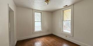 HOUSE...LARGE 3 Bedroom 2 Bath Gallery 8