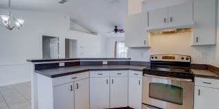 Very Nice 3/2 Home w/ Fenced Yard in St. Cloud with Bonus Room Gallery 12