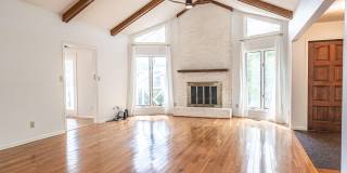 2 Sassafras Lane Gallery 23