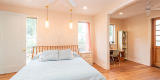 CHARMING, MODERN, CUSTOM HOME IN MID-CITY FOR RENT Gallery 28