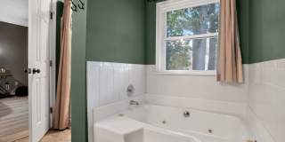 Spacious 4BR Condo in Newport News Spacious 4BR Condo in Newport News Gallery 25