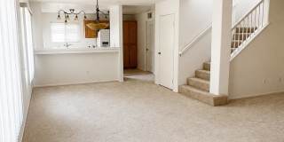 Spacious Upstairs 3 Bed 2.5 Bath Townhouse with 2 Car Tandem Garage Gallery 5