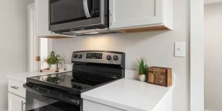 2 bedroom | 1 bathroom | Remodeled | Quiet street | Pets welcome! Gallery 9
