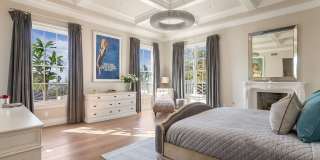 1460 N Doheny Dr Gallery 25