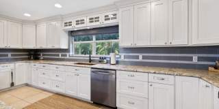Pool Home for rent Gallery 29