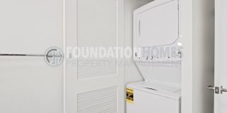 215-A Molino Ave . Gallery 16