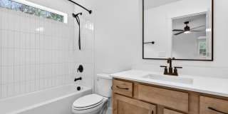 1625 N Main Street Gallery 54