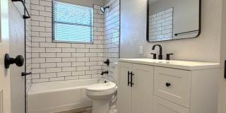 6710 SW Embassy Cir - AVAILABLE NOW! Gallery 10