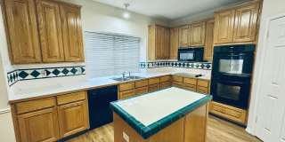 Spacious 4-Bedroom Home with Chef’s Kitchen & Private Backyard in SW Austin Gallery 20