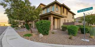 GATED/CORNER LOT - HIGHLY UPGRADED 3BD/2.5BA Gallery 1
