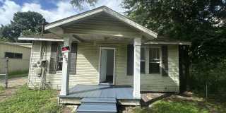 1331 Southeast Evangeline Thruway Gallery 1