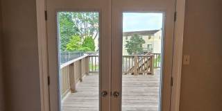 3 Bedroom 1.5  bathroom End unit Townhouse near Bethlehem Catholic High School. Gallery 8