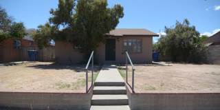 Charming 3 Bedroom 2 Bath House! Close to the UofA and Downtown! Gallery 1