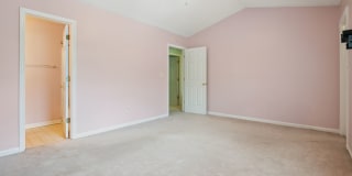 Woodcroft End of Unit Townhouse with Large Bedrooms Gallery 14
