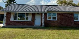 3-Bedroom Home for Rent – 301 7th St, Tompkinsville, KY 42167 Gallery 1
