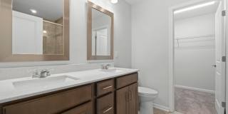 Like A Brand New 3 Bedroom Townhome in the heart of Steele Creek Area Gallery 20