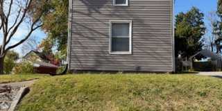 2 Bedrooms & 1 Bathroom in Barberton (West Side) Gallery 1